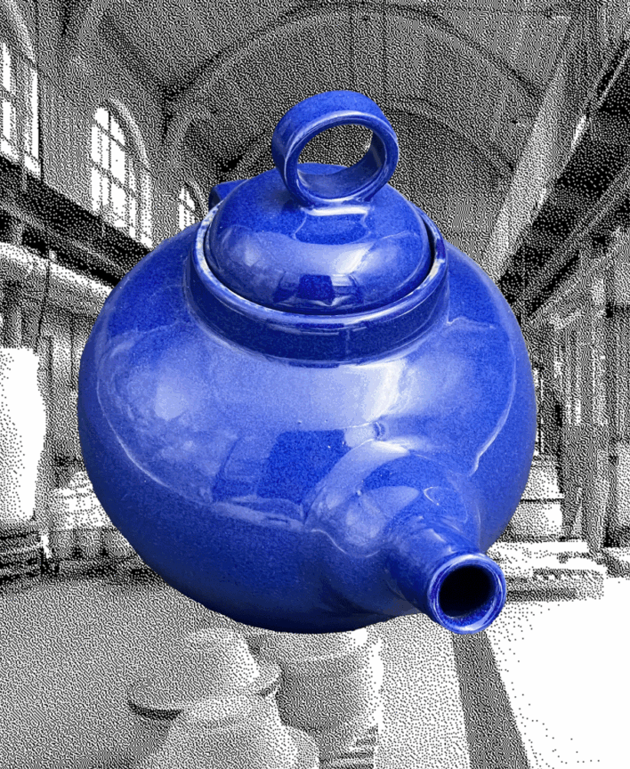 Théière bleu de Sevres